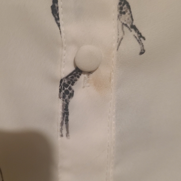 Torrid Chiffon Giraffe Short Sleeve Top - Size 0x Large - Picture 4 of 6